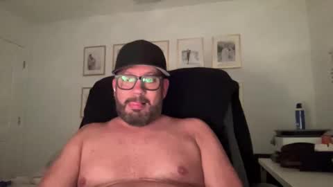 Snapshot of datguy127 chatting on 03/17/26, 03:44 Datguy127 online show from 03/17/26, 03:44