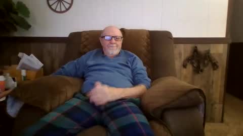 dave571960 online show from 11/08/25, 11:54