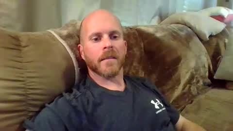 Snapshot of dave8404 chatting on 04/30/26, 06:25 Dave online show from 04/30/26, 06:25