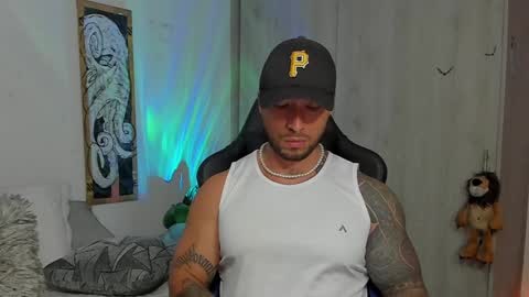 Snapshot of dave_max93 chatting on 01/27/25, 03:50 DAVE MAX online show from 01/27/25, 03:50