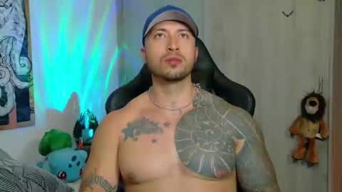 Snapshot of dave_max93 chatting on 02/11/25, 03:08 DAVE MAX online show from 02/11/25, 03:08