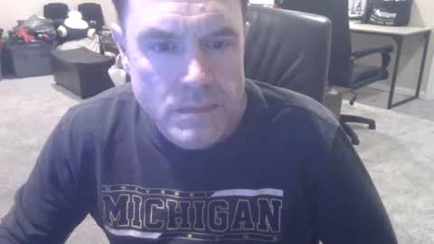 Snapshot of daved14u chatting on 11/24/25, 07:30 daved14u online show from 11/24/25, 07:30