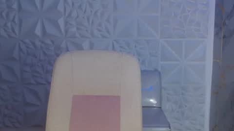 Snapshot of davexxx_ chatting on 06/19/26, 03:00 Dave online show from 06/19/26, 03:00