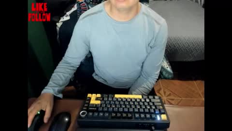 Snapshot of david_2789 chatting on 03/24/26, 11:43 David online show from 03/24/26, 11:43