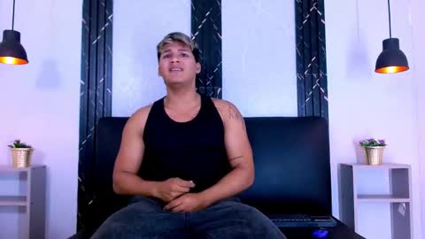 Snapshot of david_colins_ chatting on 03/28/26, 12:38 david colins online show from 03/28/26, 12:38