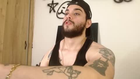 Snapshot of david_franco1 chatting on 02/08/26, 03:43 Twitter davidsanctum online show from 02/08/26, 03:43