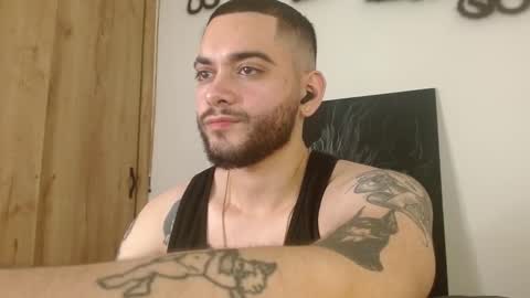 Snapshot of david_franco1 chatting on 02/11/26, 02:05 Twitter davidsanctum online show from 02/11/26, 02:05