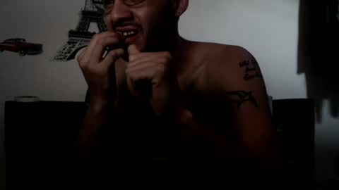 Snapshot of david_hot12 chatting on 12/22/24, 12:27 david online show from 12/22/24, 12:27