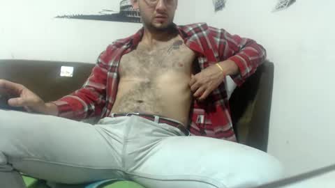 Snapshot of david_hot12 chatting on 01/20/25, 03:26 david online show from 01/20/25, 03:26