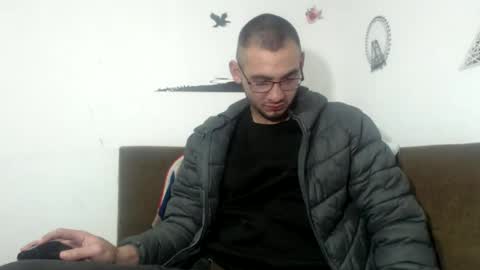 Snapshot of david_hot12 chatting on 01/24/25, 04:16 david online show from 01/24/25, 04:16