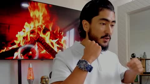 Snapshot of david_johnson372 chatting on 12/28/24, 03:48 Hey im David that loves to explore and speak their fantasies. Very open talktative and nice. Feel free to chat with me online show from 12/28/24, 03:48