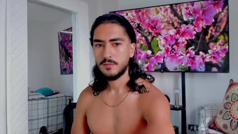 Snapshot of david_johnson372 chatting on 05/06/26, 01:49 Hey im David that loves to explore and speak their fantasies. Very open talktative and nice. Feel free to chat with me online show from 05/06/26, 01:49