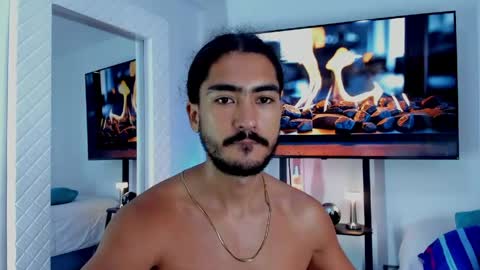 Snapshot of david_johnson372 chatting on 06/04/26, 11:16 Hey im David that loves to explore and speak their fantasies. Very open talktative and nice. Feel free to chat with me online show from 06/04/26, 11:16