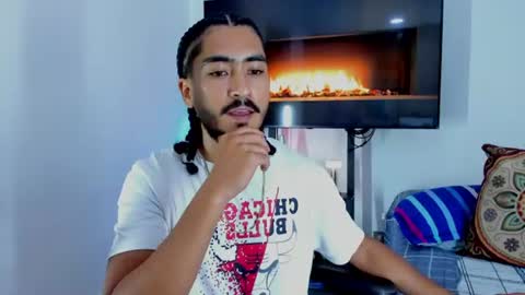 Snapshot of david_johnson372 chatting on 06/11/26, 11:03 Hey im David that loves to explore and speak their fantasies. Very open talktative and nice. Feel free to chat with me online show from 06/11/26, 11:03