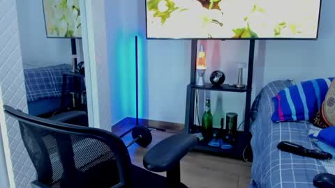 Snapshot of david_johnson372 chatting on 06/13/26, 10:57 Hey im David that loves to explore and speak their fantasies. Very open talktative and nice. Feel free to chat with me online show from 06/13/26, 10:57