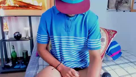 Snapshot of david_johnson372 chatting on 06/15/26, 12:07 Hey im David that loves to explore and speak their fantasies. Very open talktative and nice. Feel free to chat with me online show from 06/15/26, 12:07