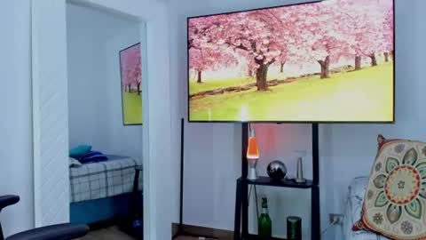 Snapshot of david_johnson372 chatting on 06/17/26, 10:39 Hey im David that loves to explore and speak their fantasies. Very open talktative and nice. Feel free to chat with me online show from 06/17/26, 10:39