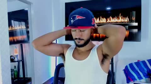 Hey im David that loves to explore and speak their fantasies. Very open talktative and nice. Feel free to chat with me online show from 07/19/26, 10:57