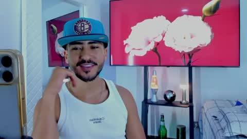 Hey im David that loves to explore and speak their fantasies. Very open talktative and nice. Feel free to chat with me online show from 07/31/26, 12:32
