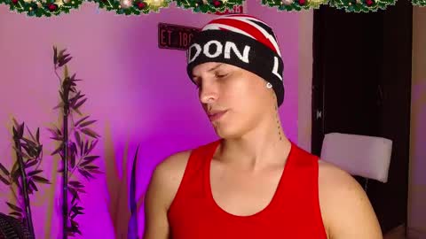 Snapshot of david_neill chatting on 12/23/24, 10:33 David Neill online show from 12/23/24, 10:33