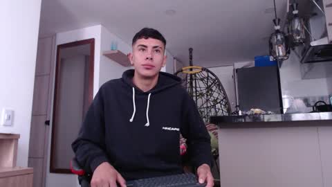 Snapshot of david_savage_ chatting on 11/21/25, 12:26 david online show from 11/21/25, 12:26