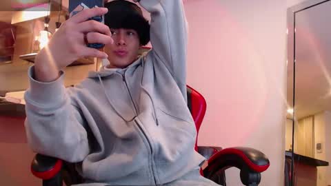 Snapshot of david_savage_ chatting on 01/05/26, 10:02 david online show from 01/05/26, 10:02