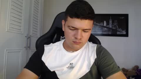Snapshot of david_smit_ chatting on 01/29/25, 04:08 david smit online show from 01/29/25, 04:08