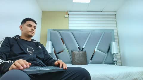 david_victoriaa online show from 05/04/26, 12:56