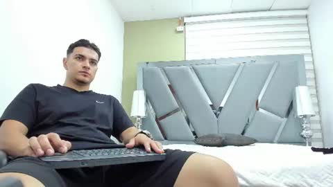 Snapshot of david_victoriaa chatting on 06/10/26, 01:10 david_victoriaa online show from 06/10/26, 01:10