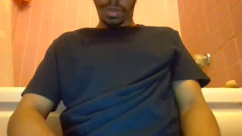 Snapshot of davidbigdick24 chatting on 11/29/25, 01:08 David online show from 11/29/25, 01:08