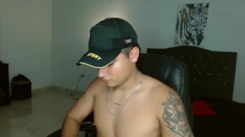 Snapshot of davidbless chatting on 10/01/25, 01:11 David Bless online show from 10/01/25, 01:11