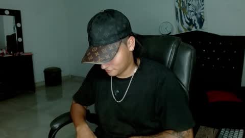 Snapshot of davidbless chatting on 12/05/25, 01:03 David Bless online show from 12/05/25, 01:03