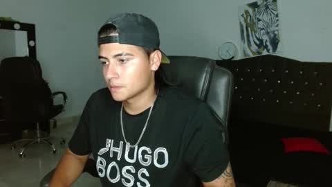 Snapshot of davidbless chatting on 12/14/25, 01:33 David Bless online show from 12/14/25, 01:33