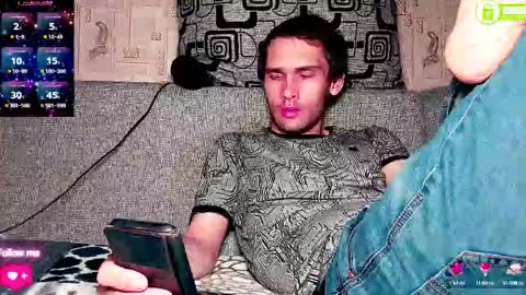 Snapshot of davidcarrollx chatting on 10/08/25, 06:05 DavidCarroll online show from 10/08/25, 06:05