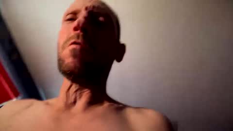 Snapshot of davidcav240 chatting on 10/01/25, 06:03 davidcav240 online show from 10/01/25, 06:03