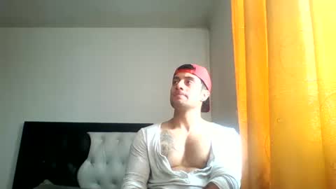 Snapshot of davidcr89 chatting on 02/23/25, 08:33 davidcr89 online show from 02/23/25, 08:33