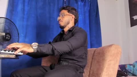 Snapshot of davide_daniels chatting on 10/02/25, 09:22 Davide online show from 10/02/25, 09:22