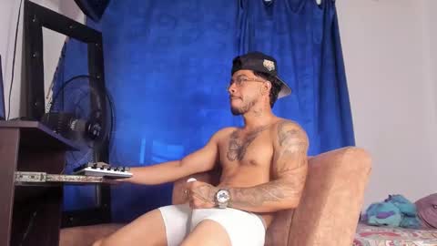 Snapshot of davide_daniels chatting on 10/17/25, 07:16 Davide online show from 10/17/25, 07:16