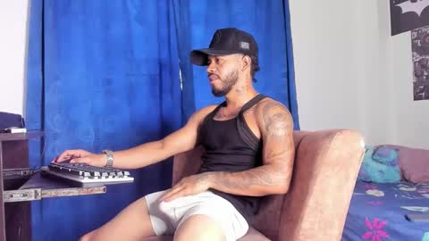 Snapshot of davide_daniels chatting on 01/12/26, 08:03 Davide online show from 01/12/26, 08:03