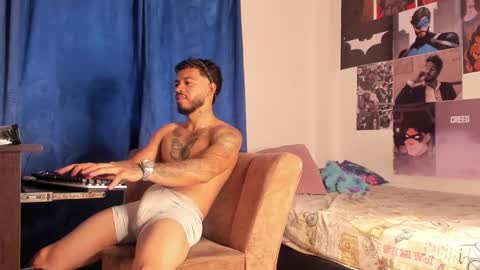 Snapshot of davide_daniels chatting on 03/23/26, 12:53 Davide online show from 03/23/26, 12:53