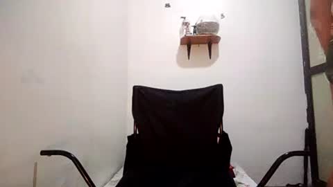 Snapshot of davidrocero chatting on 02/17/25, 02:59 davidrocero online show from 02/17/25, 02:59