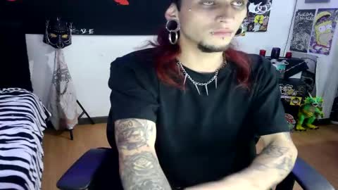 Snapshot of davidroses420 chatting on 01/08/25, 01:21 online show from 01/08/25, 01:21