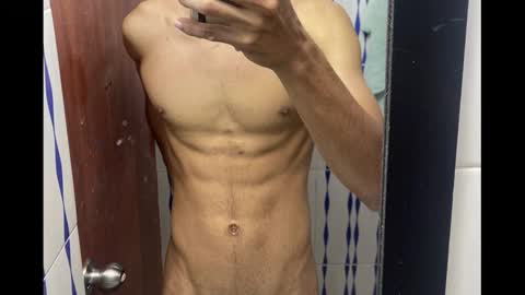 davidth000 online show from 10/17/25, 03:53