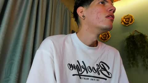 daviid_huge online show from 09/23/25, 08:28