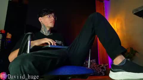 Snapshot of daviid_huge chatting on 06/18/26, 01:37 daviid_huge online show from 06/18/26, 01:37