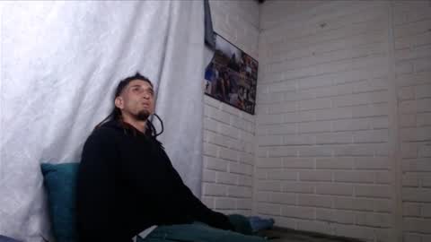 Snapshot of davils12 chatting on 11/17/25, 06:19 DAVILS online show from 11/17/25, 06:19