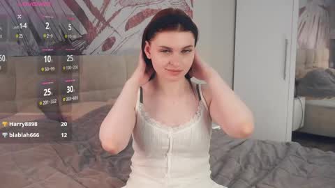 Snapshot of davinagreengo chatting on 05/07/26, 10:37 Louise online show from 05/07/26, 10:37