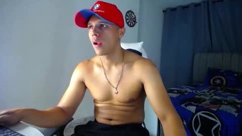 Snapshot of davisito7 chatting on 01/12/26, 05:45 David Angel online show from 01/12/26, 05:45