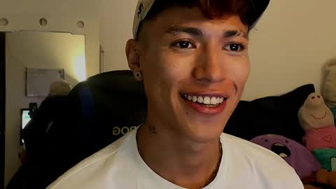 Snapshot of daxonreyy_ chatting on 06/04/26, 05:35 Daxon online show from 06/04/26, 05:35