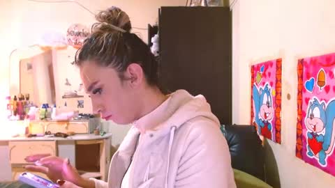 Snapshot of dayanna_01_ chatting on 04/16/26, 01:45 dayanna_01_ online show from 04/16/26, 01:45